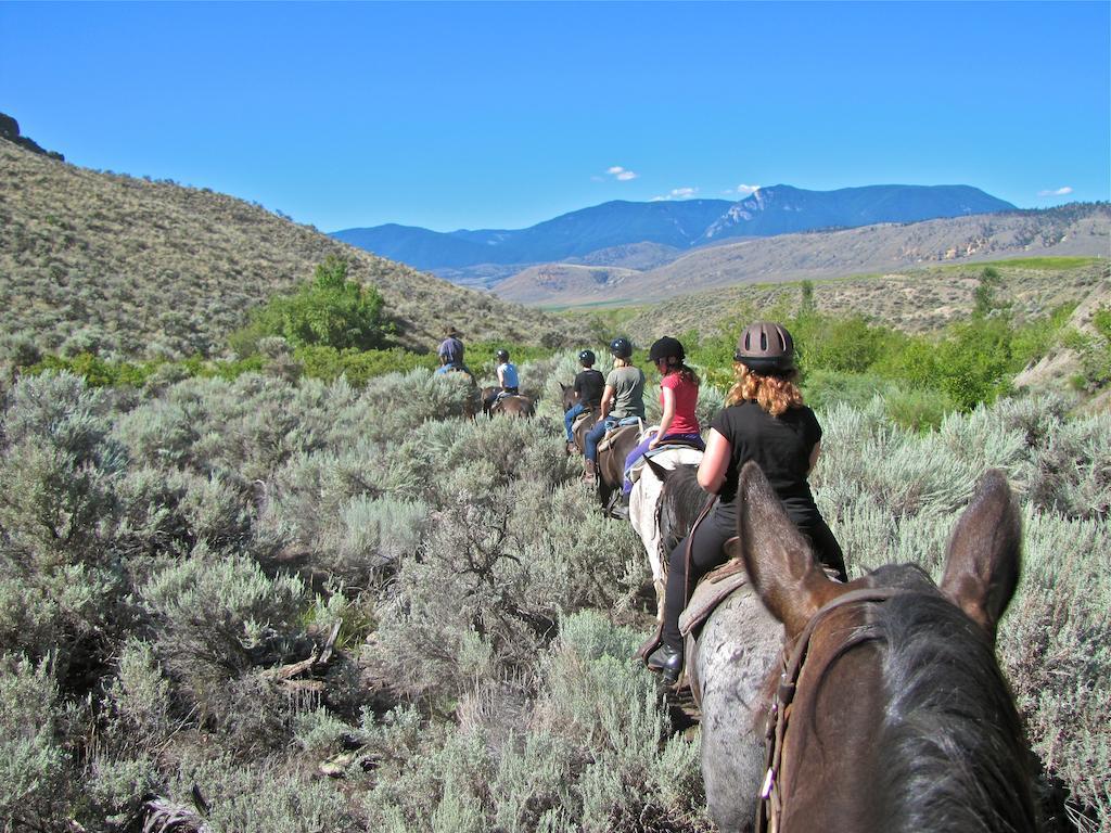 Sundance Guest Ranch Villa Ashcroft Buitenkant foto